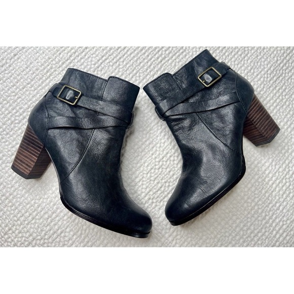 Cole Haan Grand OS Cassidy  Black Leather D41598 Ankle Boot Bootie w/zipper 7.5B - Picture 1 of 9
